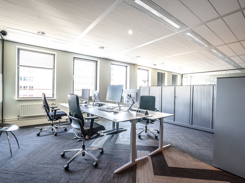 Gewerbe & Büro